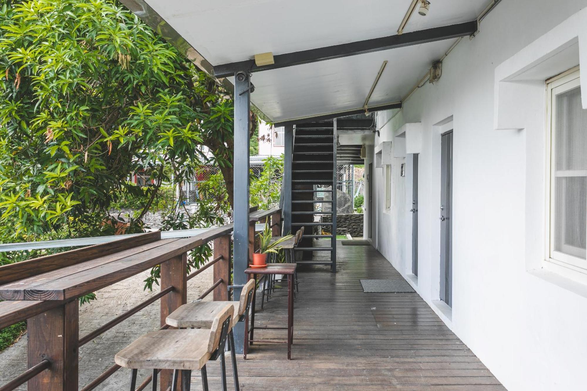 Tropical Low Boundary B&B Donghe Exterior photo