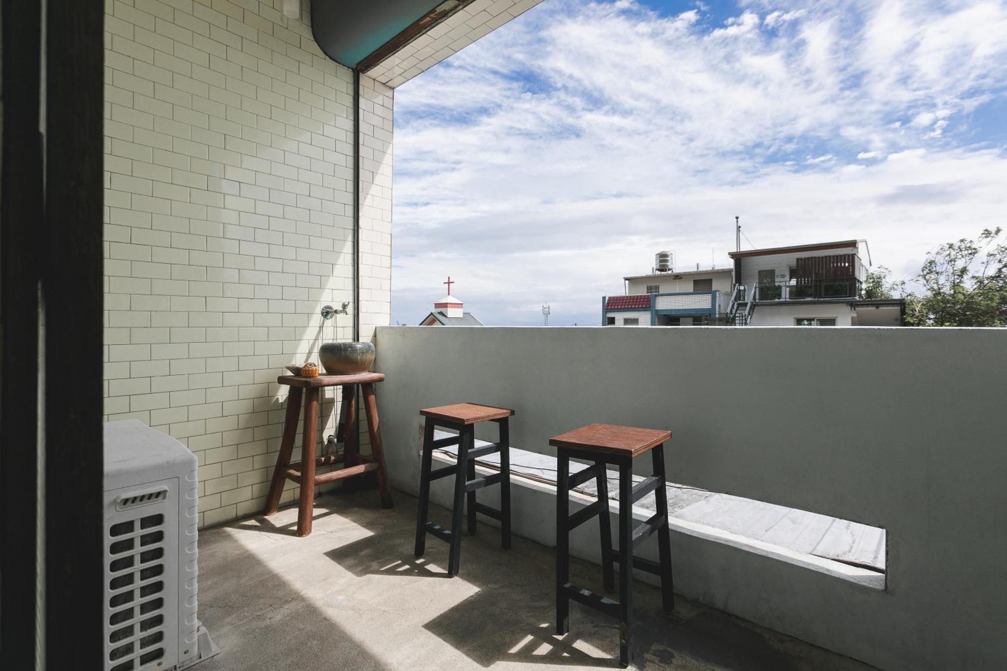 Tropical Low Boundary B&B Donghe Exterior photo