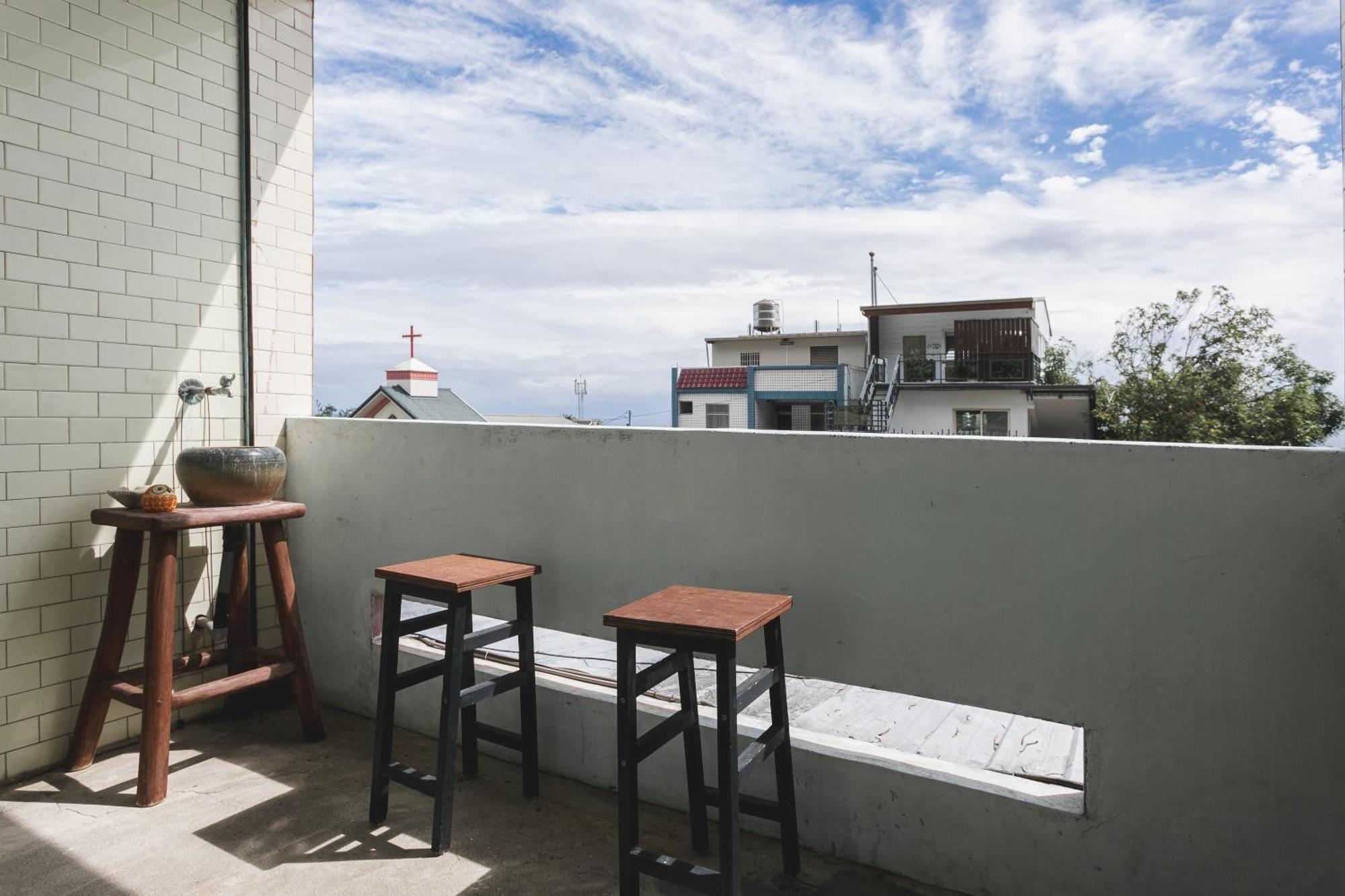 Tropical Low Boundary B&B Donghe Exterior photo
